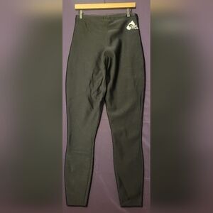 Womens Black Mountain Surf Baselayer Waterproof Snowboarding Leggings. Size XL